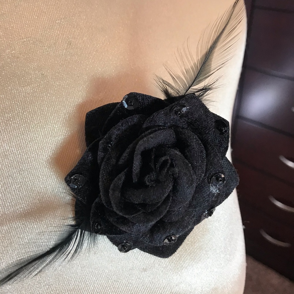 Black Flower Pin